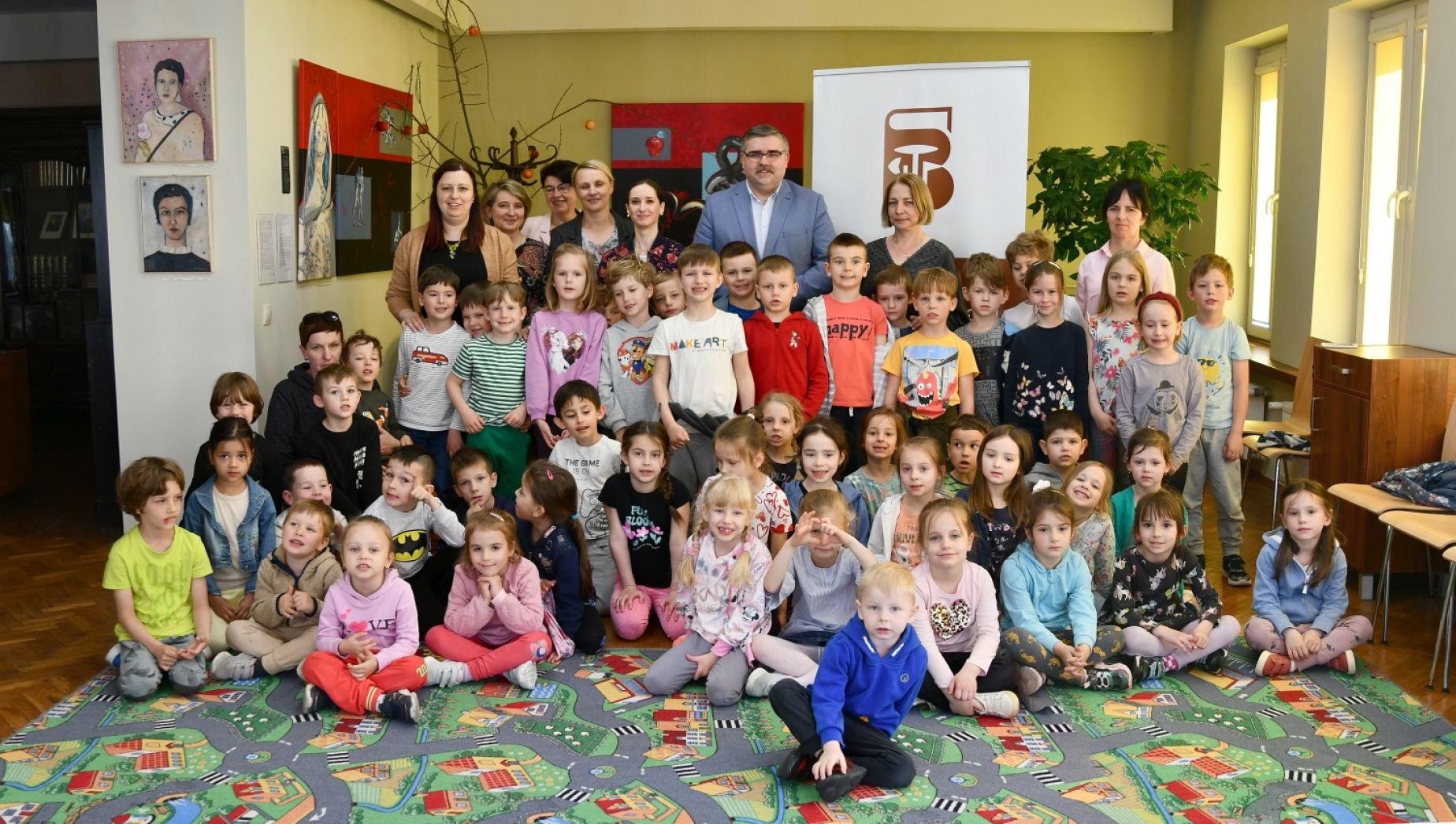 Cała Polska Czyta Dzieciom w Powiatowej i Miejskiej Bibliotece Publicznej w Bochni.