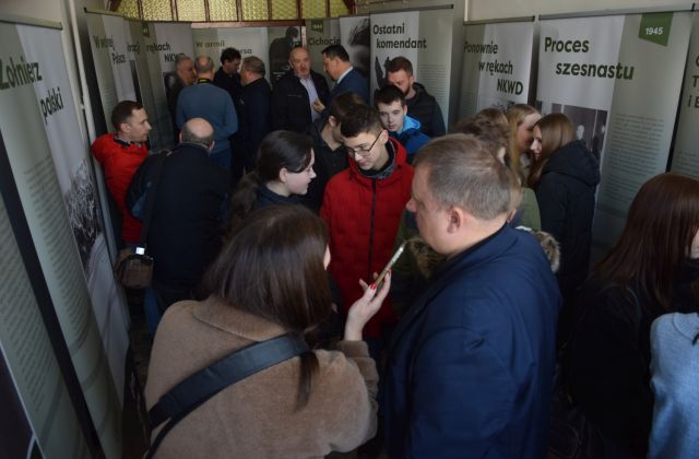 Otwarcie wystawy poświęconej gen. Leopoldowi Okulickiemu w 80. rocznicę rozwiązania Armii Krajowej