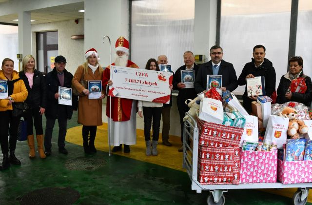 Św. Mikołaj odwiedził oddział dziecięcy bocheńskiego szpitala