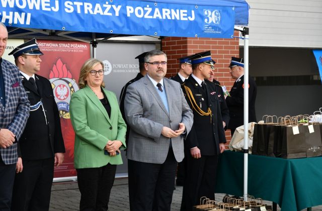 Młodzież biorąca udział w konkursie Młodzież Zapobiega Pożarom