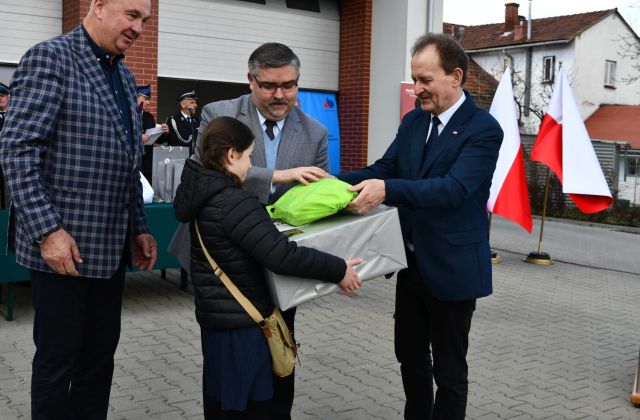 Młodzież biorąca udział w konkursie Młodzież Zapobiega Pożarom