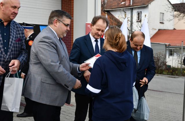 Młodzież biorąca udział w konkursie Młodzież Zapobiega Pożarom