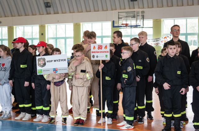 MDP z Bieńkowic i Mikluszowic zwycięzcami  Powiatowych Halowych Zawodów Młodzieżowych Drużyn Pożarniczych