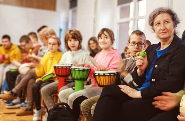 Artyści z Filharmonii Krakowskiej zabrali uczniów SOSW w świat muzyki 