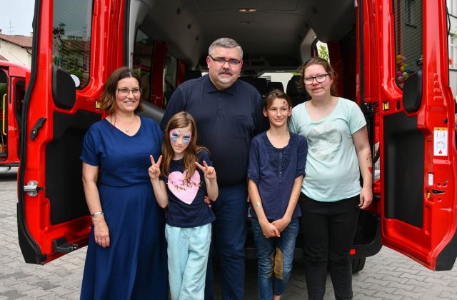 Przekazanie nowych pojazdów dla DPS i ŚDS w Bochni